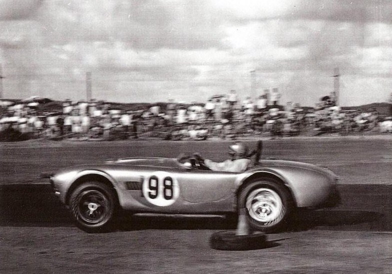 Dave MacDonald in Shelby Cobra CSX2136, 1963 Hawaiian Grand Prix